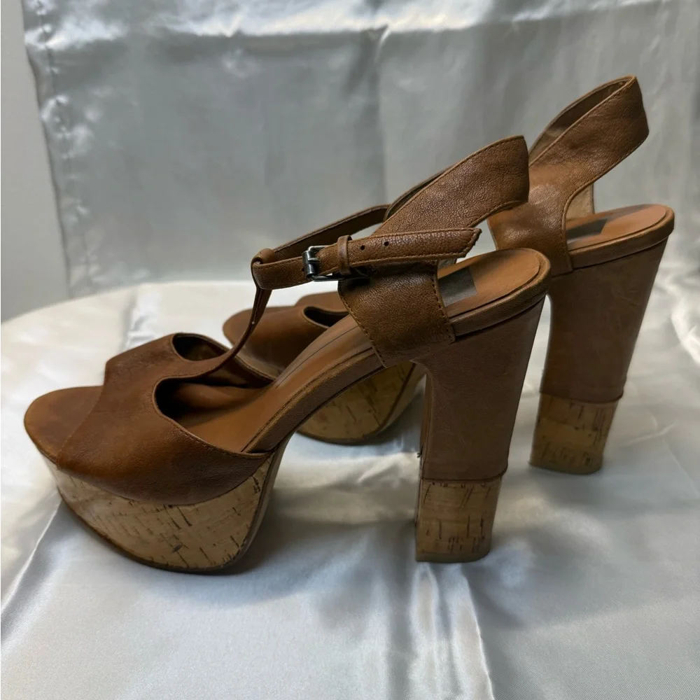 Rocker Chic Dolce Vita Platform T Strap Sandals Baddie Brn Leather & Cork Heel